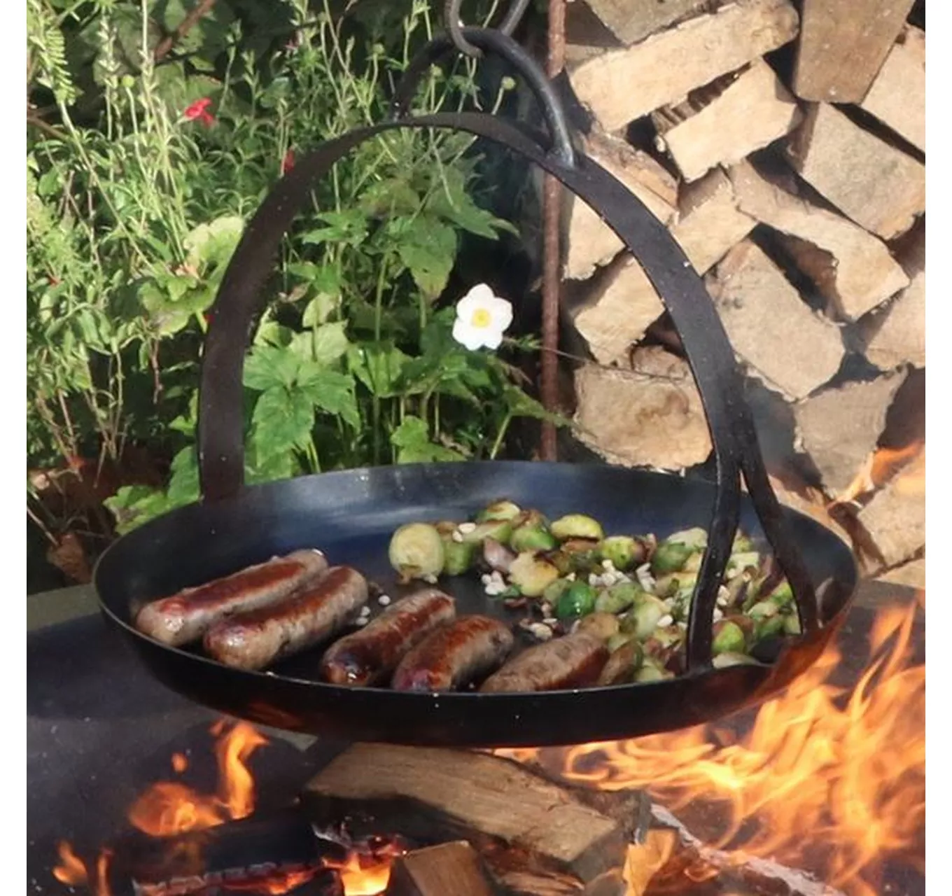 Flat Bottomed Hanging Skillet