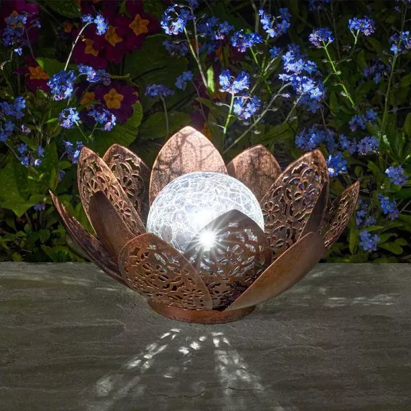 Damasque Solar Lotus Light